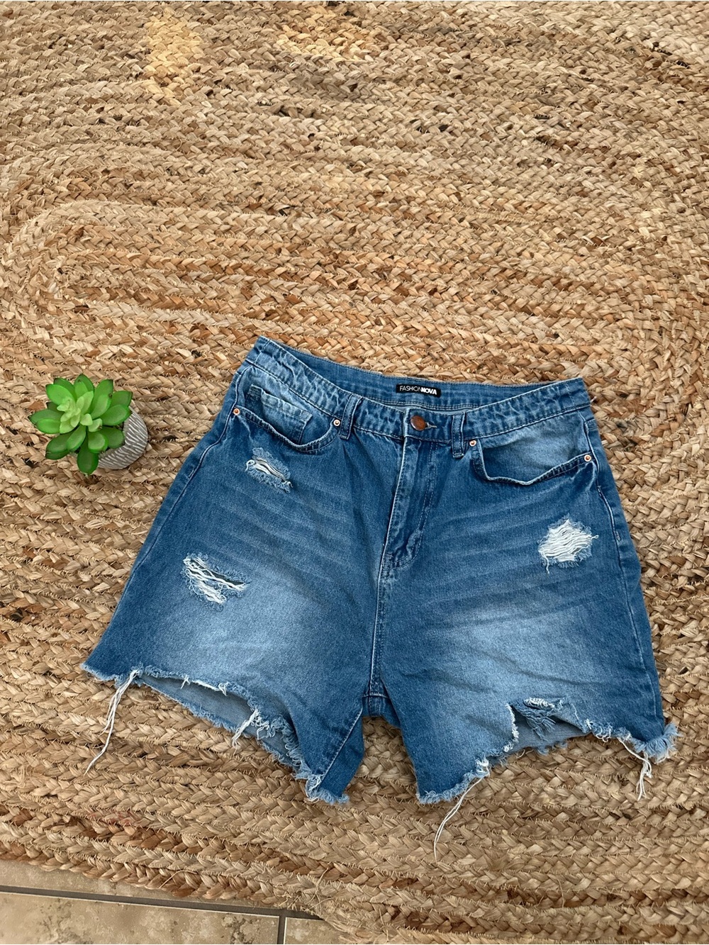 FASHION NOVA SHORTS